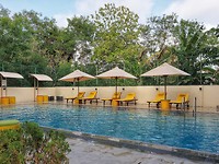 Zwembad hotel Thinnai
