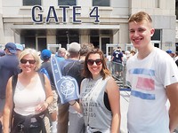 In de rij voor het stadion