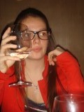 =O Is ze aan het drinken?? Ni te zat eh zussie!