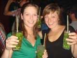 Tja, 2 mojitos voor 20 soles, daar kunnen we toch niet voor sukkelen...