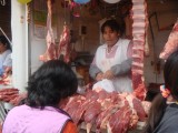 Vleesafdeling op de markt