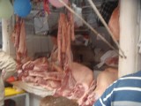 Vleesafdeling op de markt
