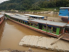 de slowboat naar Laos