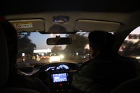 Mijn driver voor de komende ritten en zijn neefje (waarom die erbij was???)