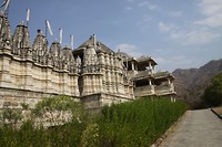 De tempel van marmer, groot en groots