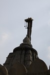 De bel luiden is populair in de tempel, gelukkig hangen ze ook lager