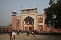Taj Mahal, toeganspoort in rode zandsteen