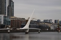 De beroemde brug in de docklands