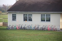 Op de step of met de benenwagen naar school