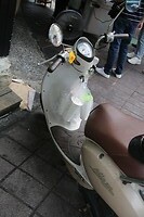 Alles kan je meenemen op de brommer