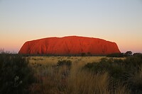 Zonsondergang kleurt Uluru