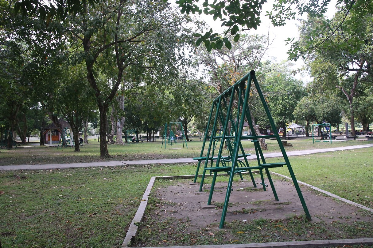 Speeltuin op tempelterrein