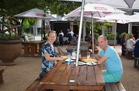 Uiteten in Franschhoek. Een restaurant met speeltuin is gegarandeerd een succes :-)