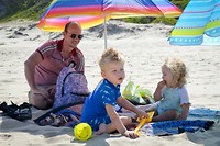 Nahoon beach, bij gebrek aan bakjes eten we chips uit een schep
