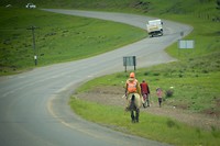 Onderweg komen we een road ranger te paard tegen.