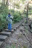 Deel van de wandelroute langs de rotsen