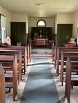 In de kerk, Fort Steel