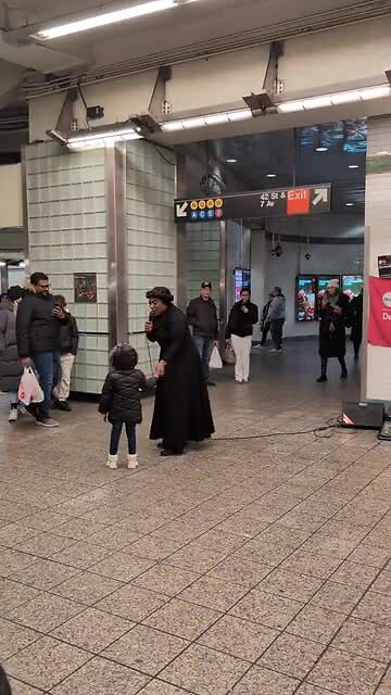 Bij de metro