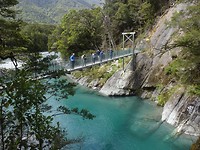 Blauwe meren bij de Haast Pass