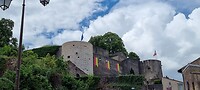 Château...
