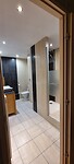 De badkamer...