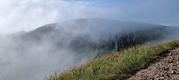 Mist uit het dal stijgt op...