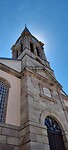Effe uitgerust inde schaduw van deze kerk
