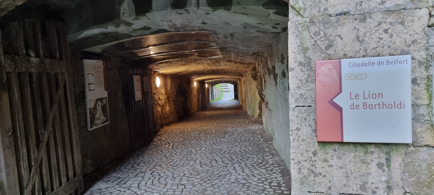 Passage...