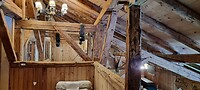 Hier zit geen spijker of schroef in ....
