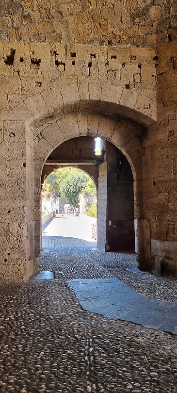 Rhodos,  de stad van bogen....