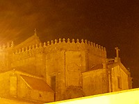 De kathedraal by night. ..
