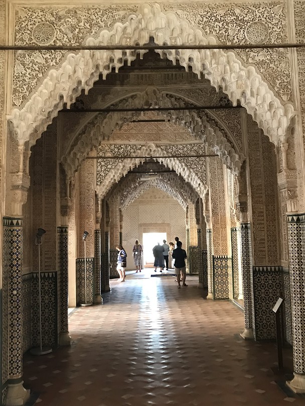 Doorkijkje kamer van de koning