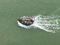 Een persoons vissersbootje