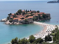 Hotel in Montenegro. Nachtje slapen kost zo'n 12.000 dollar maar dat is inclusief ontbijt