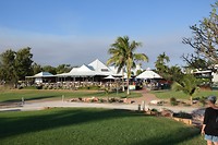 De Sunset Bar and Grill