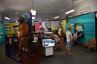 in het museum