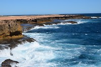 De kust bij de blowholes