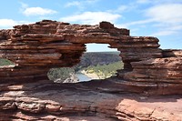 Vanaf de andere kant met de Murchison river op de achtergrond