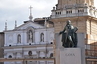 Goya met kathedraal Del Seo op de achtergrond