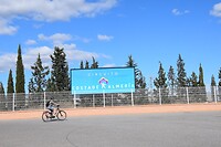 Bij het circuit