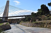 Oude en nieuwe brug in Elche
