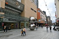 de Mall in Adelaide, een gigantisch winkelgebied.