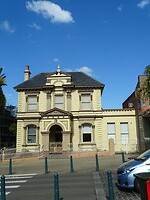 Voormalig bankgebouw