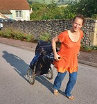 Carole trekt de kar