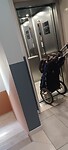 De kar in de lift