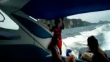 Tripje met speedboot over onrustige zee