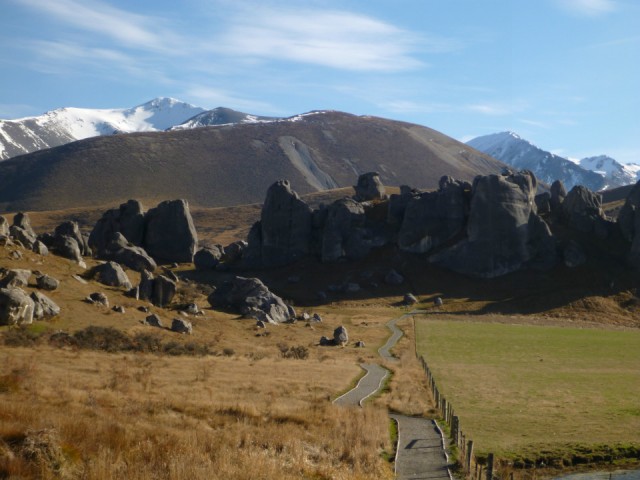 Castlerock Hill east of Arthur's Pass - good for bouldering/climbing...