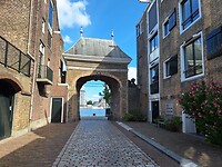 Poort richting de Oude Maas