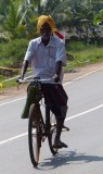 Fietsen op een oud barrel