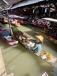 Floating market